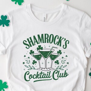 St Patrick&#39;s Day T-Shirt: Shamrock Cocktail Club Unisex Tee