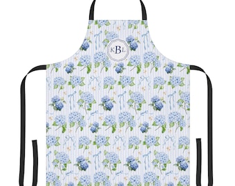 Delantal de hortensias Delantal monogramado Regalo para nueva novia Delantal de cocina personalizado con hortensias azules Delantal floral personalizado para ella