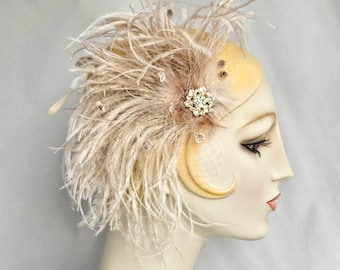 Champagne Taupe Feather Hair Clip met Vintage Sluier, Gouden Strass broche, bruiloft bruids, jaren 1920 flapper, belle tijdperk, regentschap