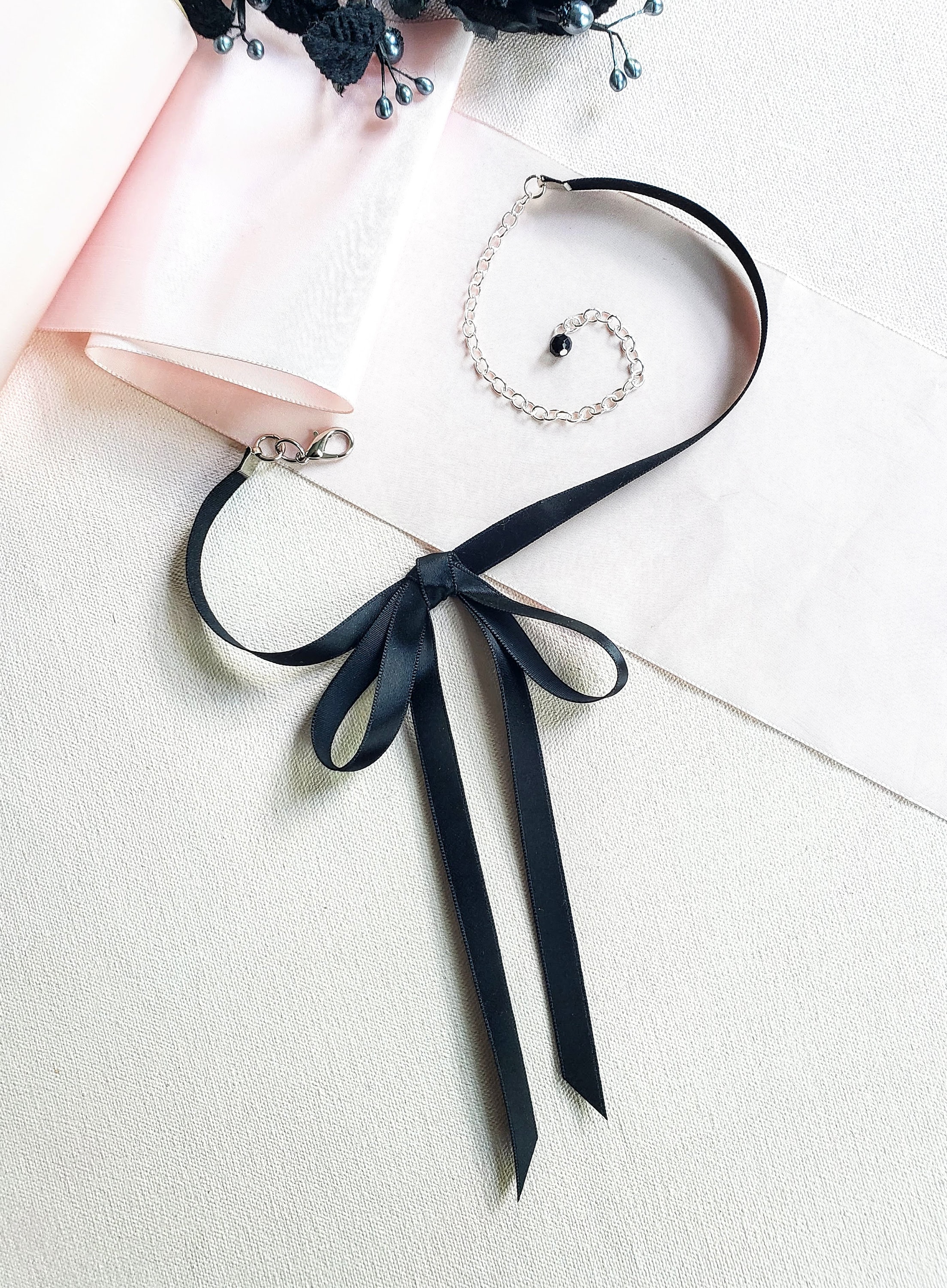 ネックレス・ペンダント ROMANTINUER SN82 NECKLACE BLACK RIBBON STRING Thin Black Satin Ribbon Choker, Bow Choker, Ribbon Necklace