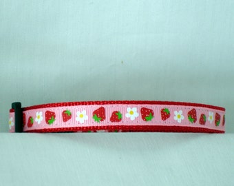 Strawberry Daisy Small Dog Collar: Adjustable 7-11 Inch, Handmade USA