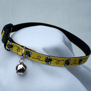 Bumblebee Cat Collar, Cat Collar Breakaway, 3/8 Inch Wide, Adjustable 7 To 11 Inches