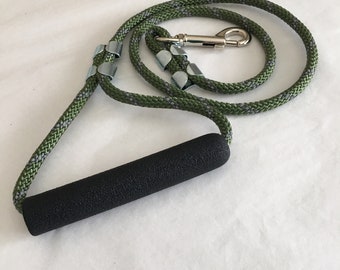 Green Rope Dog Leash With Handle, 8mm Green Rope With Reflective Tracer, Any Length 2-6 Feet, Custom Made, Strong For Large Dogs