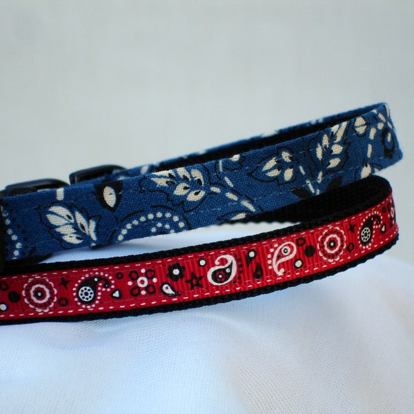 Bandanna kleine Hundehalsband - 1/2 Zoll breit - verstellbar - schmale Hundehalsband - blau oder rot Bandanna - kleine Hundehalsband - sofort lieferbar