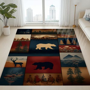 Pode incluir: Um tapete retangular com um design tem&aacute;tico da natureza. O tapete apresenta uma colagem de imagens, incluindo um urso, um veado, montanhas e &aacute;rvores em tons de castanho, vermelho e azul. O tapete &eacute; provavelmente feito de um material dur&aacute;vel.