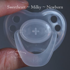 Sweetheart - Newborn - Honeybug - Magnetic Pacifier - Magnet included - Milky