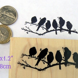 P93 Rubberstempel Zes vogels op een tak