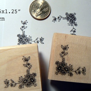 2 Floral corners rubber stamp WM P55