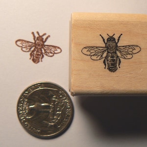 P22  Tiny Bee rubber stamp miniature