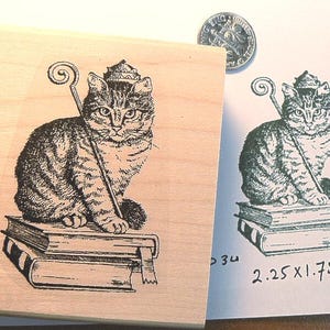 Sello de goma de gato real montado en madera P34