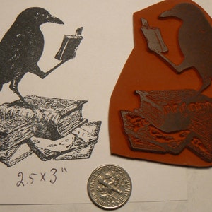 Crow reading a book rubber stamp P51 image 2