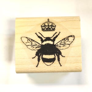 P121 Queen Bee Rubber Stamp
