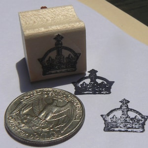 P24 Miniature crown rubber stamp wood mounted