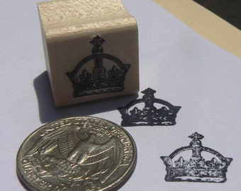 P24 Miniature crown rubber stamp wood mounted