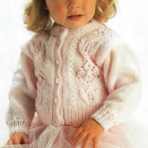 Kleinkinder Kinder Spitze Panel gemusterte Knopfleiste Rundhals-Strickjacke 18 &quot;-24&quot;DK 8 lagig Vintage Strickmuster PDF Instant Download