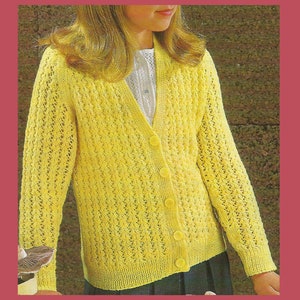 Kinder V-Ausschnitt Detaillierte Strickjacke Vintage Strickmuster Einfaches Design Mädchen Spitze Stricken Knopf oben Muster Digitaler Download PDF Vintage