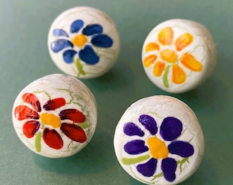 4 Flower Push Pins, Hand Painted Pins, Wooden Pins, Spring Tacks, Floral Decor, Cork Board Tacks, Decorative Push Pins, Office Supplies,