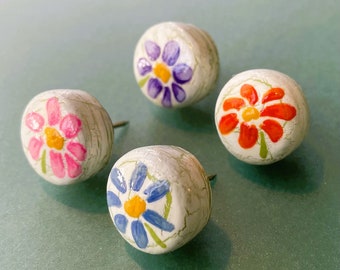 4 Flower Push Pins, Hand Painted Pins, Wooden Pins, Spring Tacks, Floral Decor, Cork Board Tacks, Decorative Push Pins, Office Supplies,