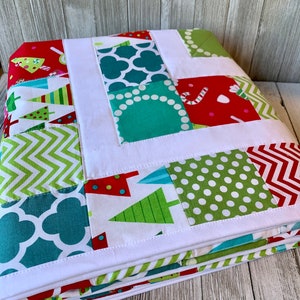 Christmas Boxes Quilt: Christmas Quilt, Holiday Quilt, Baby Quilt, Modern Quilt, Handmade, Ready to Ship, Blanket, Christmas, Gift,winter