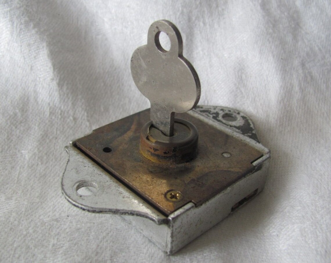 How To Lock A Without A Key at Bruce Lord blog