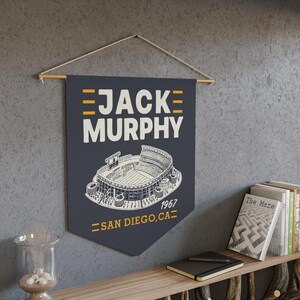 Bannière décorative rétro Jack Murphy Stadium 18" x 21" - Football américain des Chargers de San Diego