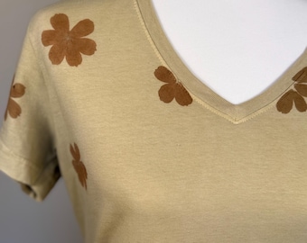 ECO PRINTED V Neck T Shirt RELAXED Fit, Color Headlands, w/ Hammered Sulphur Cosmos, Size Medium