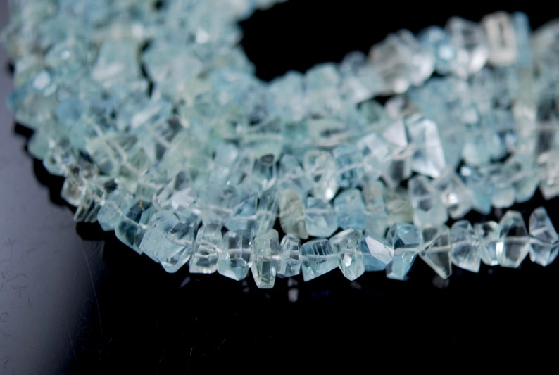 Aquamarine faceted chips