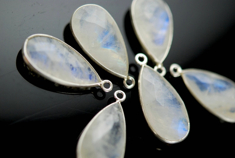 moonstone pendant in sterling silver 2 pieces 20.00