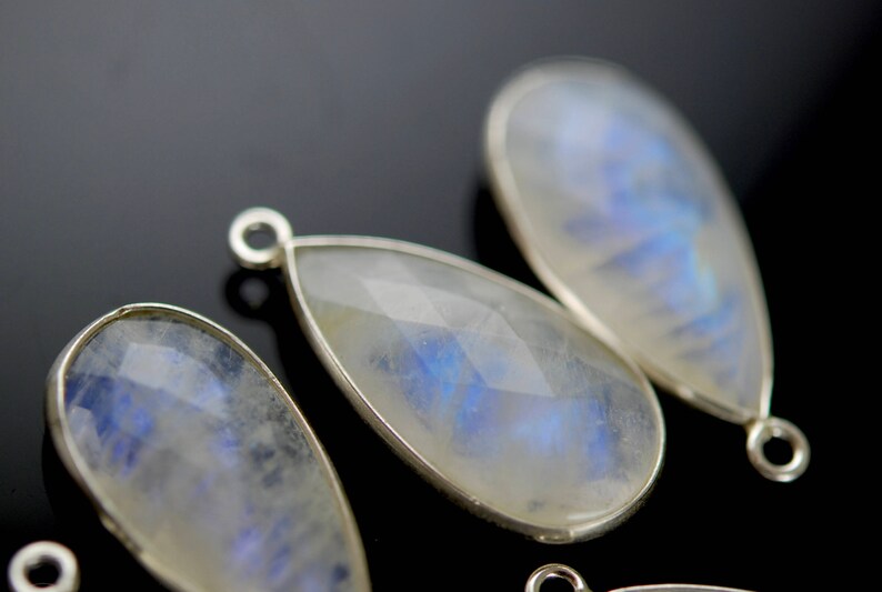moonstone pendant in sterling silver 2 pieces 20.00
