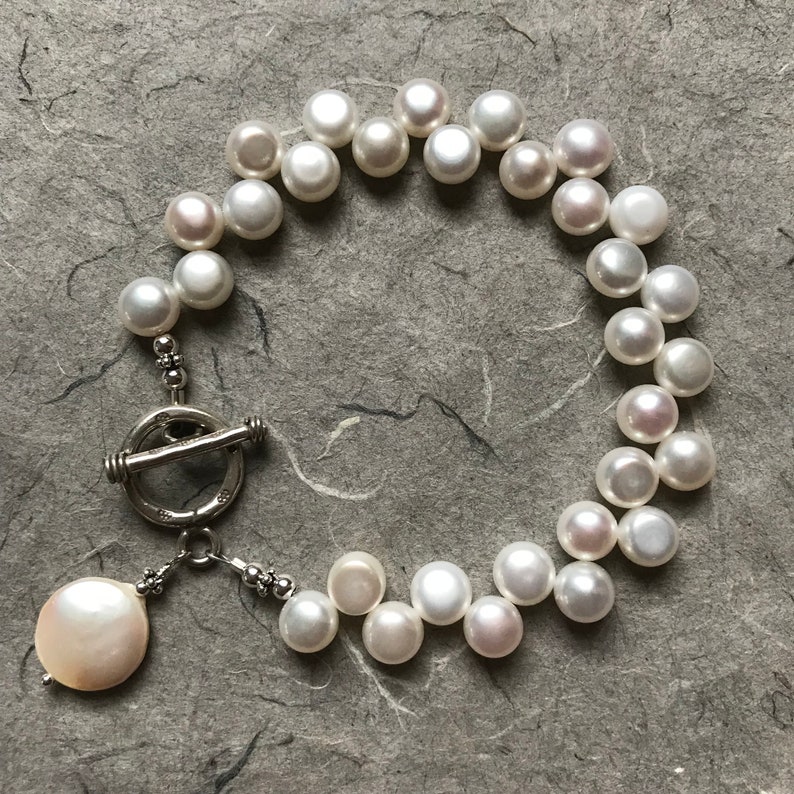 Coin Pearl Bracelet image 1