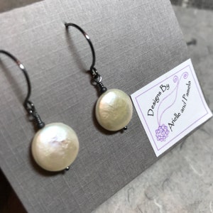 Coin Pearl Earrings image 3