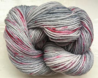 Sock yarn, hand dyed wool, hand painted, variegated greys, crimson red, speckled 100g by SpinningStreak