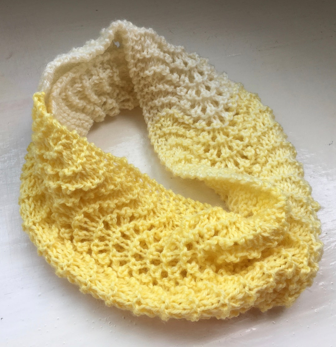 Yellow cowl, knitted, women's cowl, neck warmer, cosy collar, feather and fan Etsy 日本