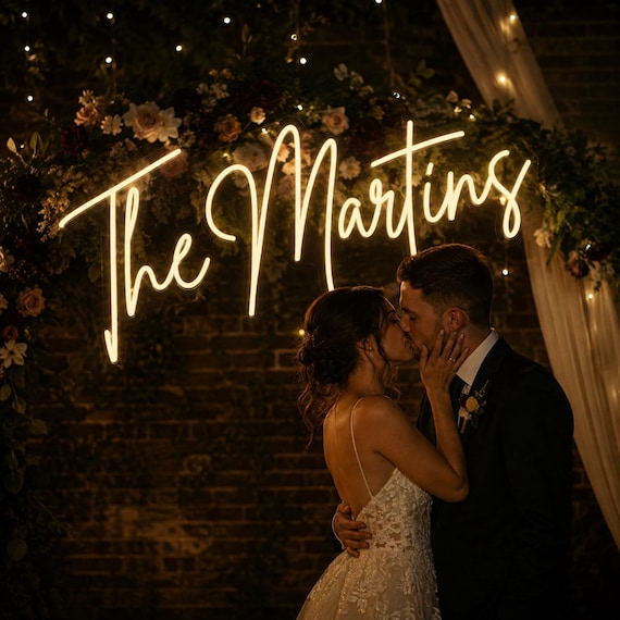 Custom Neon Wedding Sign, Personalized LED Name Light, Mr & Mrs Backdrop Light, Couple Name Sign, Wedding Decor, Last Name Sign
