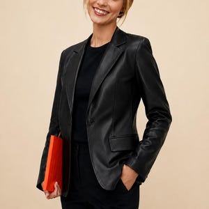 Handgemaakte zwarte leren blazer voor vrouwen Echte schapenvachtjas Op maat gemaakte kantoorblazer Eenknops leren bikerjack jas cadeau voor haar