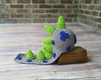 Crochet Dinosaur prop- Dragon Hat- girl baby costume- Infant Halloween Costume- animal hat- newborn photography prop- shower gift