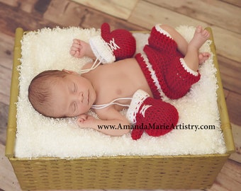 Crochet Baby Boxing set - boxing gloves -  shorts - baby outfit - boxing trunks - newborn Boxing Outfit - newborn Photo prop - Baby costume