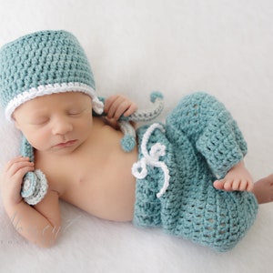 Doctor scrubs - Newborn Scrubs - Hospital scrubs - Baby scrubs Set - Nurse scrub set - stethoscope - photo prop - newborn - infant -toddler