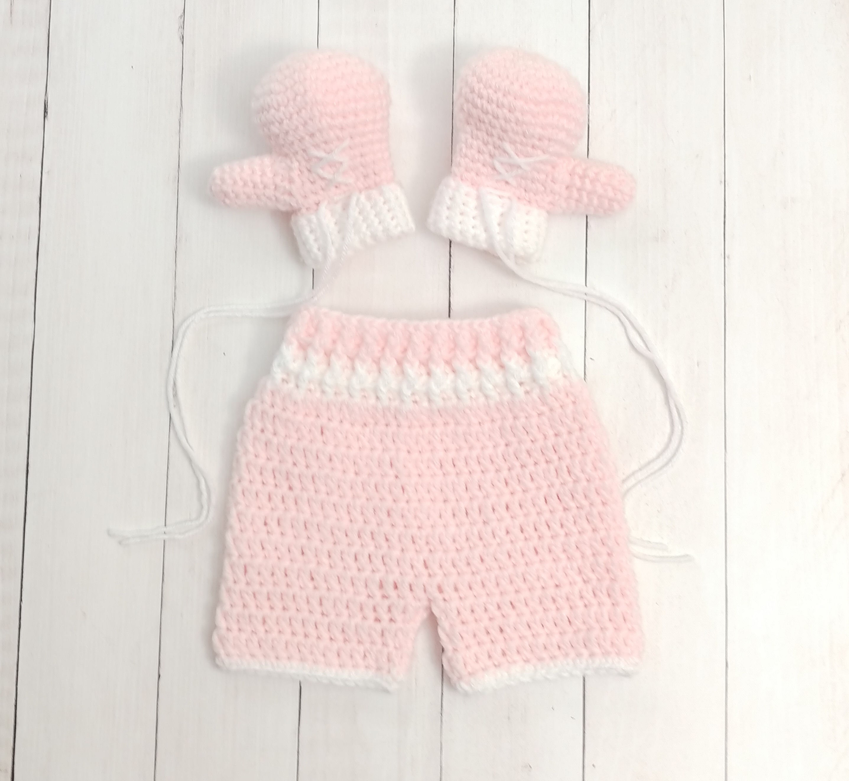 Crochet girl Boxing Set - Baby Boxing Set -Boxing Shorts - Boxing Gloves - Crochet Boxing Outfit - Newborn Photo Prop - newborn boxing set