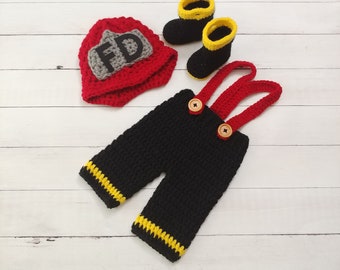 Crochet Baby Fireman Outfit - Fireman Set - Firefighter uniform - baby Fireman Helmet- Fireman Uniform - photography prop- Halloween Costume