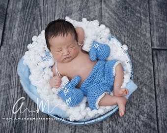 Baby Boxing Outfit -  newborn crochet outfit - newborn boxing set -boxing gloves - Newborn Photo Prop - Halloween Costume - baby photoshoot