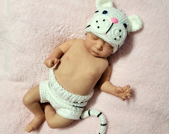 Newborn Baby white tiger Outfit , Newborn photo prop, childrens Photo Prop, Halloween costume