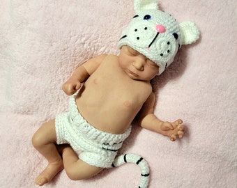 Baby tiger Outfit-white newborn Baby Tiger hat-photo Prop-Newborn photo prop-Crochet baby outfit-Halloween costume -Year of the tiger