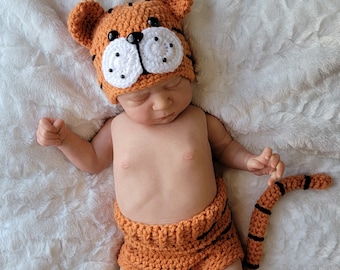 Baby tiger Outfit, Baby Tiger hat, animal hat, Tiger Set, Crochet baby outfit, Halloween costume, children Photo Prop, childrens Photo Prop