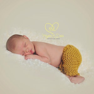 Crochet Newborn Baby Pants - Crochet Baby longies - Baby pants - Newborn Baby photography prop - Girl Pants - Boy Pants - MADE TO ORDER