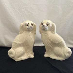 Pair of Vintage Staffordshire Style Spaniel Dog Figurines, Large 12-Inch Ceramic Pair, Mid-Century Reproduction
