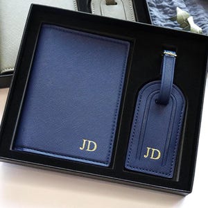 Personalized Leather Passport Holder & Luggage Tag|Custom Passport Cover|Bridal Groom Party Favors|Travel Gifts|Gifts For Her|Honeymoon gift
