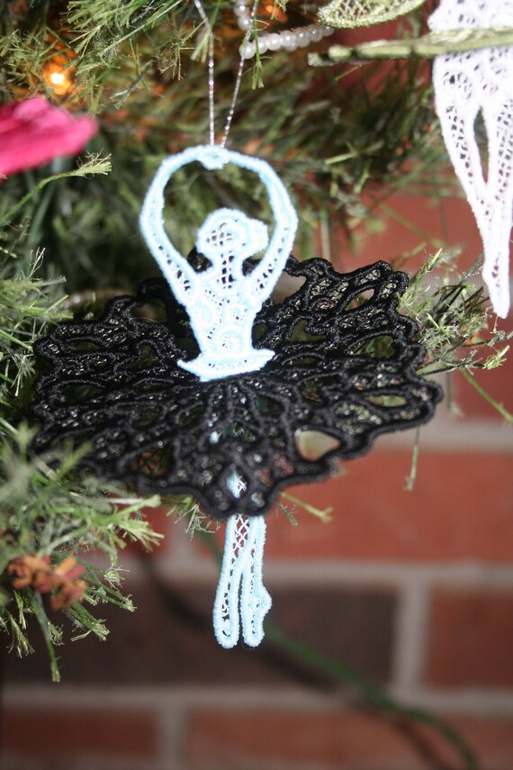 3D Lace Spring Holiday Ornament Machine Embroidered SEWBUSY12 FSL Easter Bunny with Basket 3D Lace Ornament Bunny Ornament Home Decor