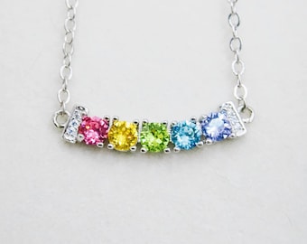 Collana tennis arcobaleno, delicato girocollo con pietre preziose sfumate, collana girocollo tennis con cristalli Swarovski colorati, collana a strati con cristalli chakra