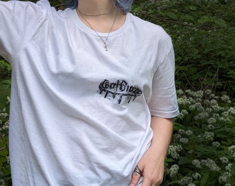 Gothic geometric flower tee Unisex